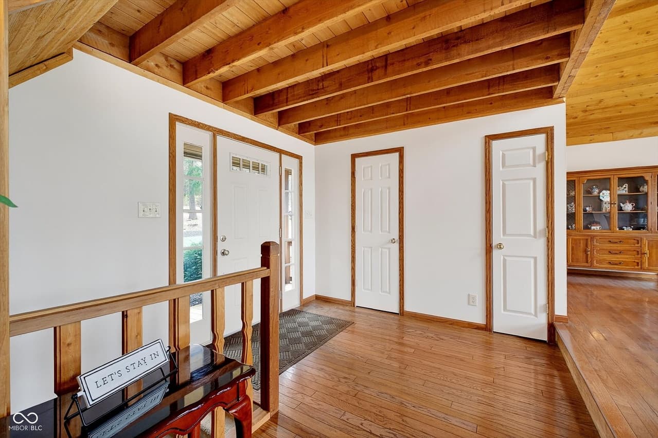 Front entry foyer